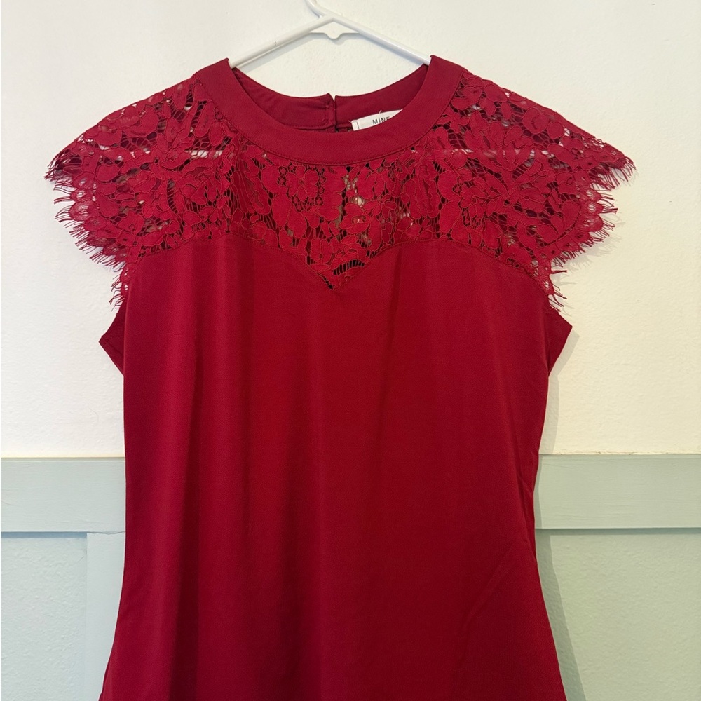 mine Women's Crimson Lace Cap-Sleeve Blouse
